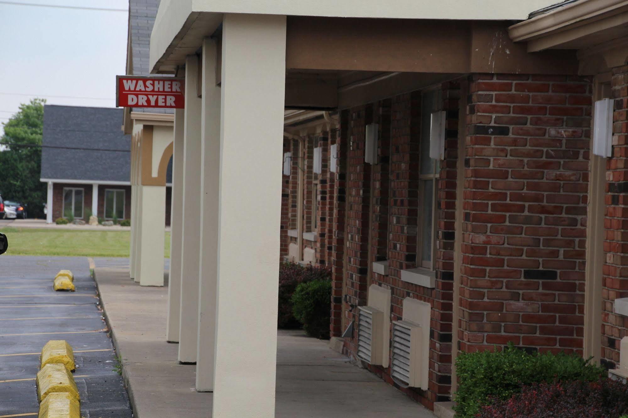 Budget Inn- Troy Bagian luar foto